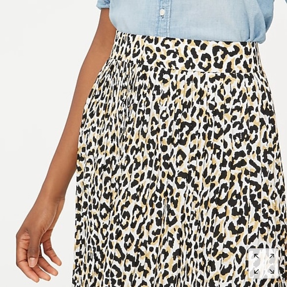 Pleated leopard skirt J.Crew size 0. - Picture 3 of 5